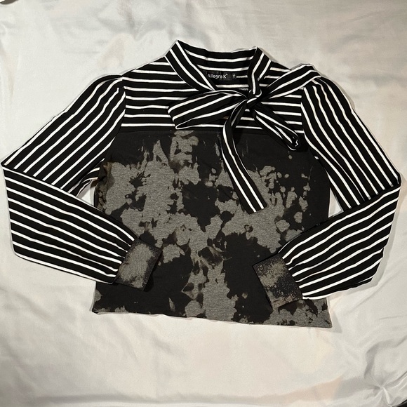 Unique bleach and striped patterned long sleeve top - Picture 2 of 9